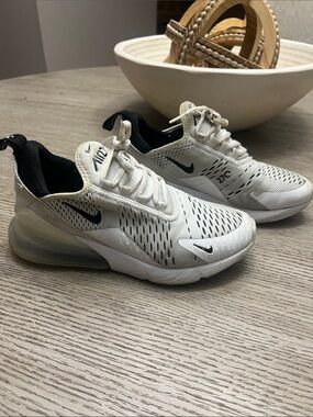 Nike White Black Air Max 270 Casual Sneakers